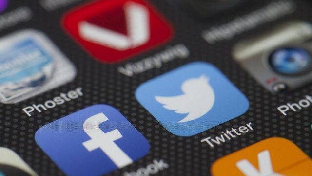 Facebook bestaat 17 jaar: ‘Het hele publieke debat speelt zich af op deze platformen’