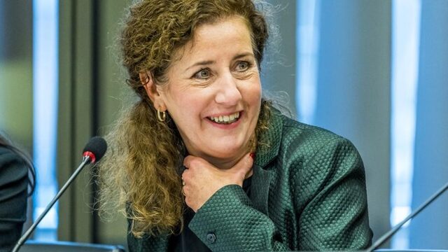 Minister van Engelshoven: Nieuwe wet vrouwenquotum per 1 januari 2021