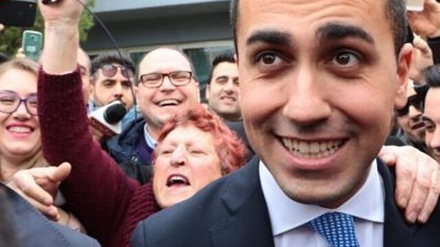 Exitpoll Italië: Vijfsterrenbeweging grootste, coalitie vormen moeilijk