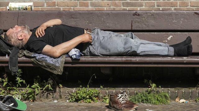 'Er zou meer verontwaardiging moeten zijn over de 40.000 daklozen'