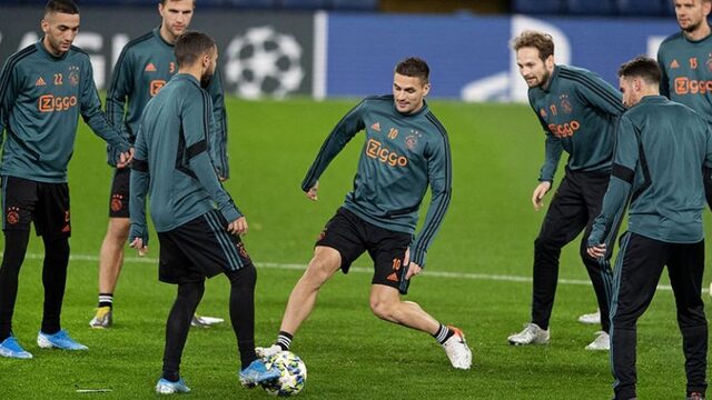 Luister live op NPO Radio 1 naar Chelsea - Ajax