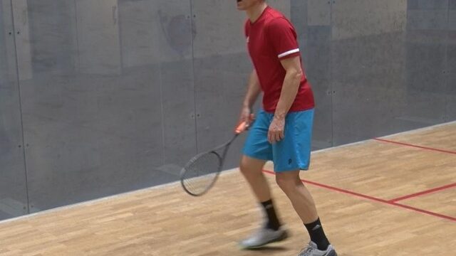 Squashen tegen Marco van Basten: 'Ik maak zeker kans'