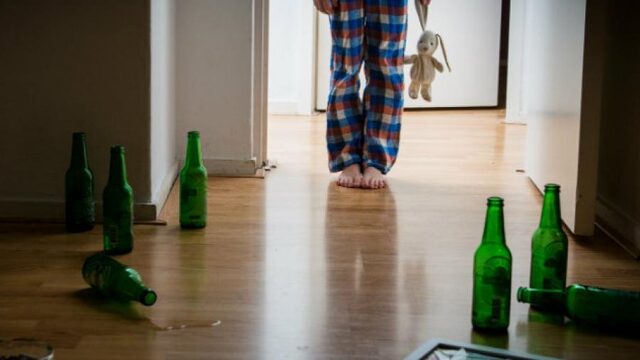'Stel prioriteiten in jeugdzorg en focus op kinderen met allerzwaarste problemen'