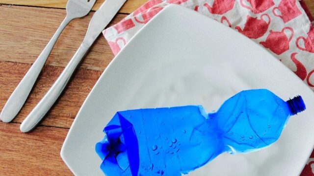 In ons eten, drinken en de lucht die we inademen: overal is plastic