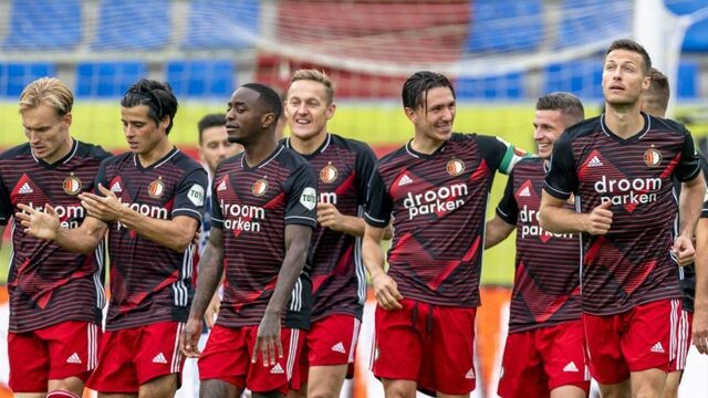 NOS Voetbalpodcast #116: 'Als Feyenoord heel blijft, zijn ze titelkandidaat'