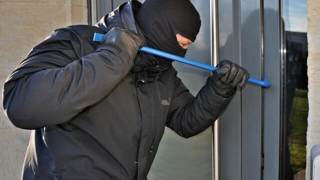 Tips tegen woninginbraak: 'Bel 1-1-2 bij een verdachte situatie'