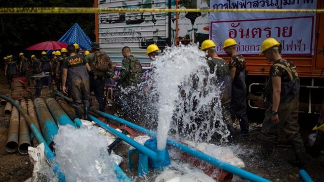 Eerste 1,5 kilometer van Thaise grot is vrij, nog 2,5 te gaan