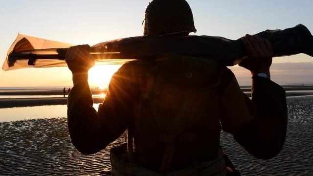 Minister Bijleveld herdenkt Nederlandse inbreng D-day