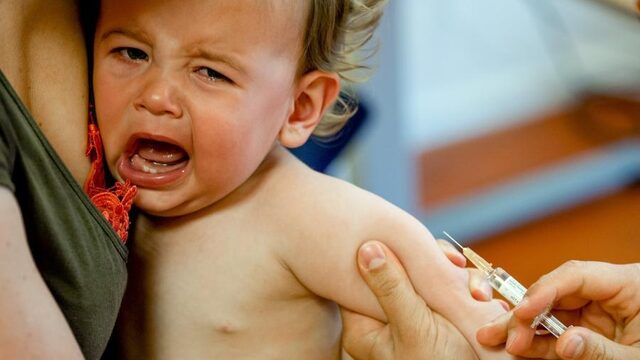 Geen vaccinatie? Korten op kinderbijslag