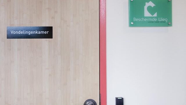 'Ze vond me in een vuilniszak, gewikkeld in een theedoek en bijna onderkoeld'