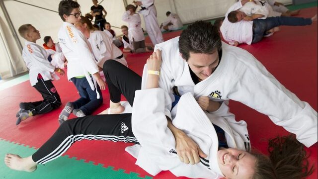 Schoolkinderen in Rotterdam-Zuid krijgen extra lessen in judo, schaken of cultuur