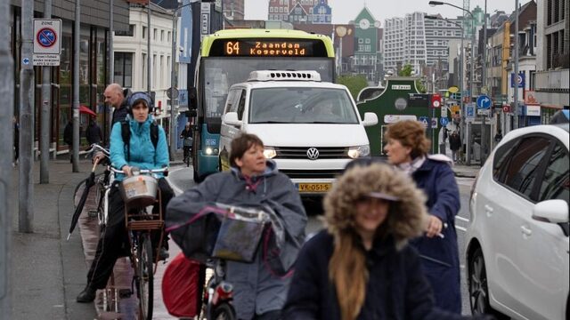 Gratis OV in Nederland: de voors en tegens