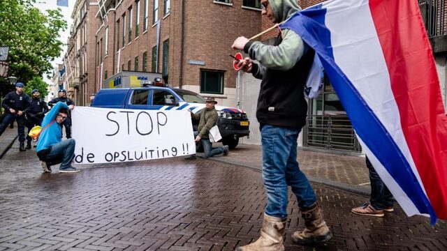 Hoeveel aandacht moeten anti-5G en anti-lockdown demonstranten krijgen?