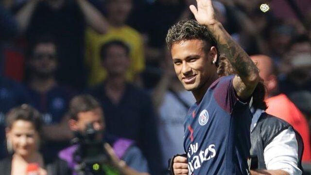 Neymars Megatransfer is Pure Politiek