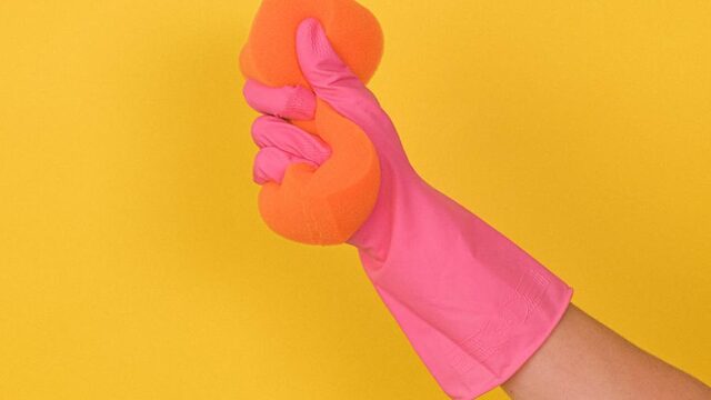 Hoogopgeleiden zijn de slechtste schoonmakers thuis