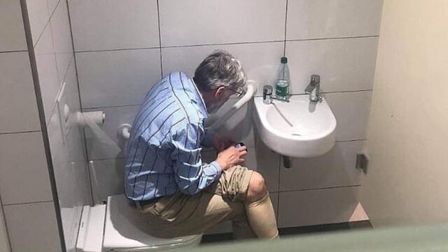 Schaakgrootmeester voor zes jaar geschorst na valsspelen op wc