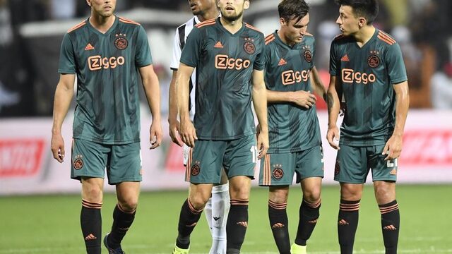 Ajax met vertrouwen terug uit Griekenland: 'Dit moet je thuis afmaken'