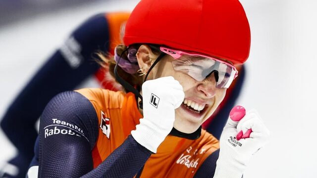 Suzanne Schulting onklopbaar in Dordrecht, ook tweemaal relaygoud voor Nederland
