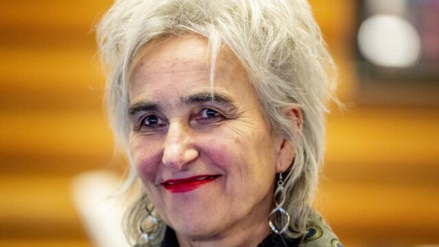 Viroloog Marion Koopmans: hou vast aan de anderhalve meter