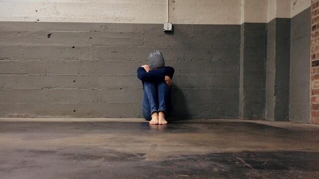'Je bent makelaar, maar je hebt zelf geen huis. Hoe dan?'