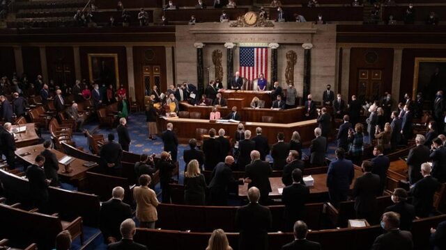 Amerikaanse Congres alsnog bijeengekomen na bestorming