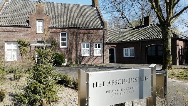 Corona vraagt veel van de creativiteit van nabestaanden en uitvaartverzorgers.