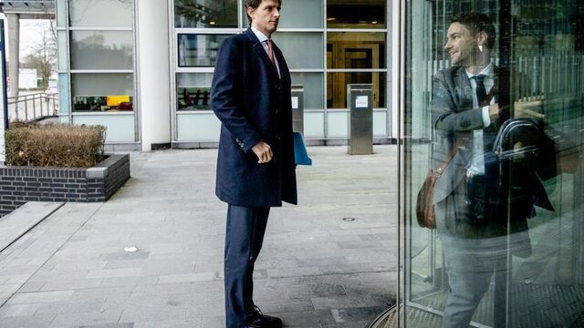 PvdA: 'Hoekstra's plannen Belastingdienst moeten in de ijskast'