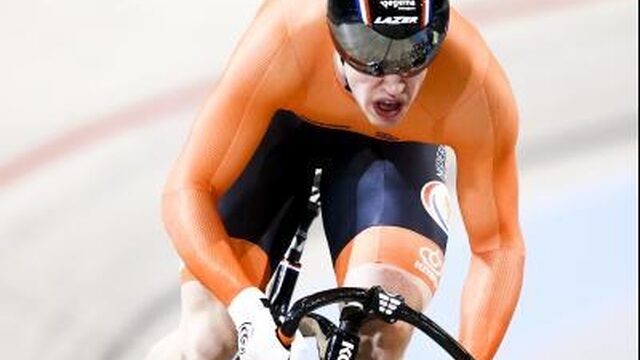 Wereldkampioen Lavreysen gaat regenboogtrui een mooi plekje geven