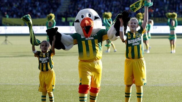 Ook ADO-mascotte Storky zit thuis: 'Ga de line-up het meest missen'