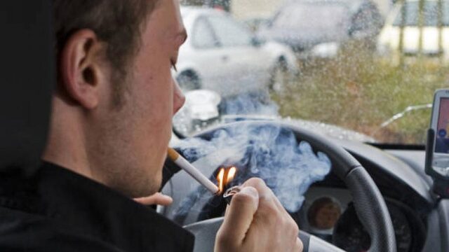 Blokhuis wil ouders laten patrouilleren tegen blowende en zuipende jeugd