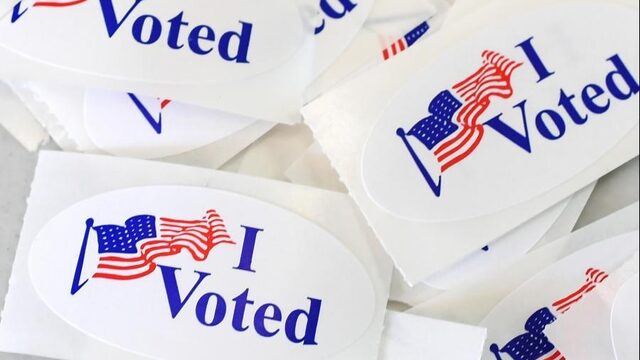 Democraten veroveren Huis, maar Republikeinen vergroten meerderheid in Senaat