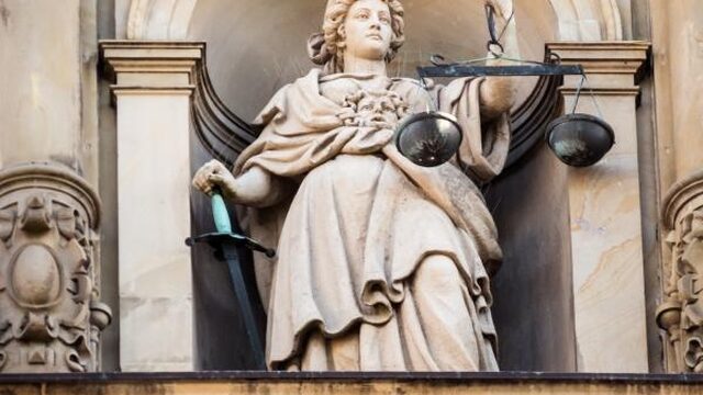 Overheid leeft tolkenwet niet na