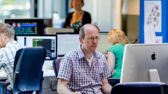 Mag je werkgever meekijken met jouw e-mails?