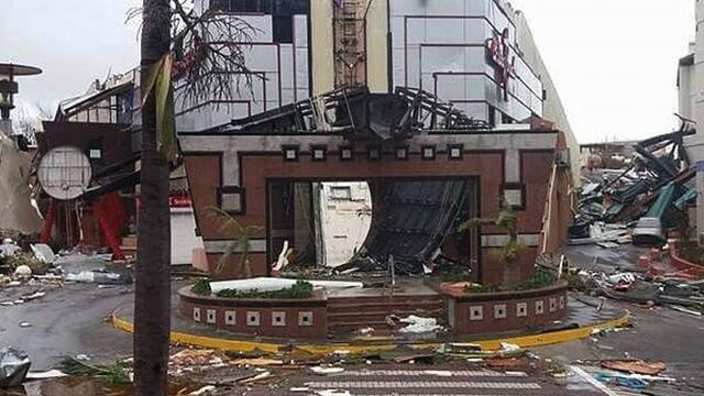 Correspondent over Sint Maarten: 'Het lijkt wel een oorlogsgebied'