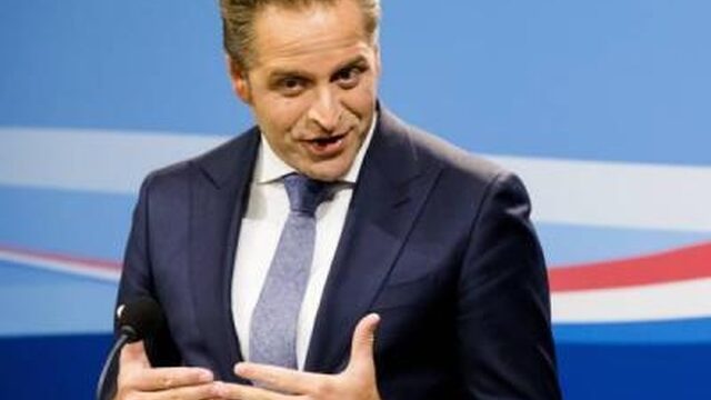 Minister wil bedrijven inschakelen bij ouderenzorg