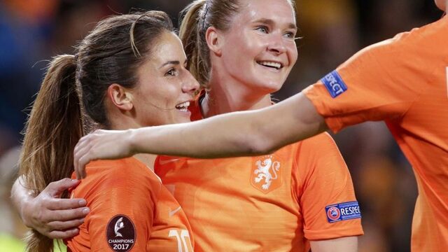 Oranjevrouwen winnen eenvoudig van Rusland