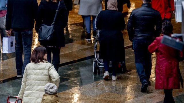 Nederlandse economie in historisch diepe recessie, herstel langzaam