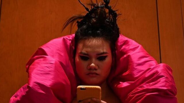 Eenderde van de jongeren vindt zich telefoonverslaafd