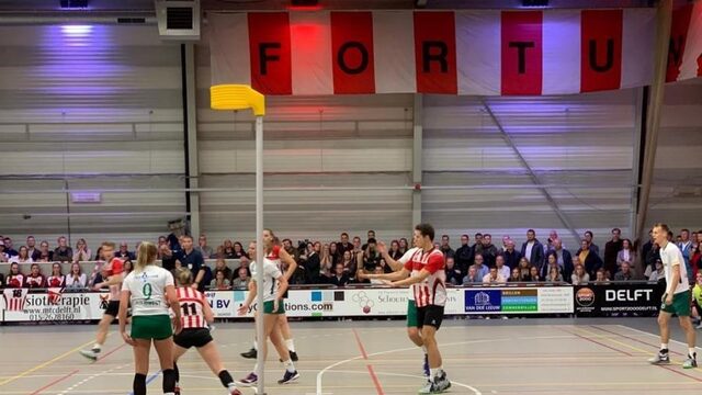 Korfbal League opent met strijd der reuzen