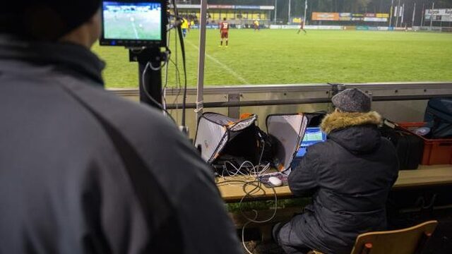 Moet het voetbal regels van hockey gaan overnemen?