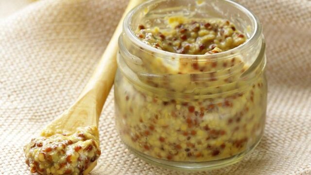 Mosterd op je enkel tegen blessures, werkt dat?