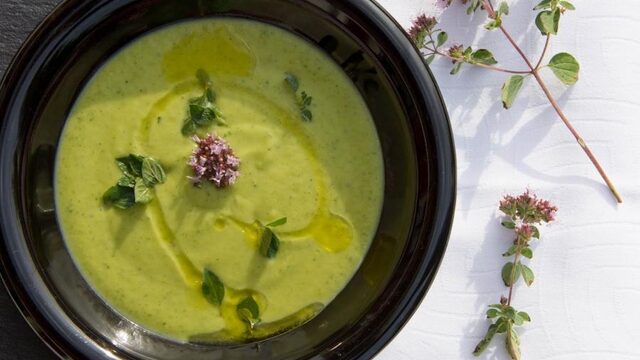 Recept voor koude avocadosoep