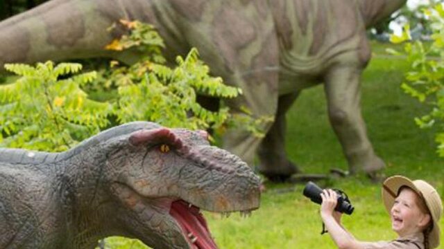 Leuk vakantie-uitje: griezelen bij dino’s in Schiedam