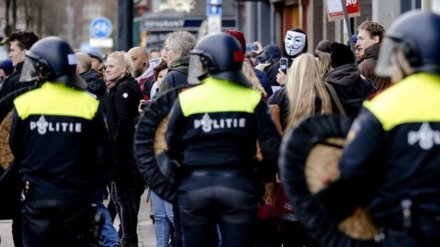 Stand.nl: 'Online intimidatie van agenten moet strafbaar worden'