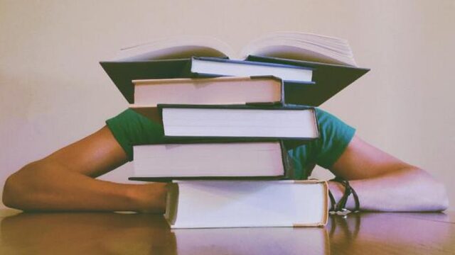 Scholieren en studenten lijden onder prestatiedruk, keuzestress en faalangst