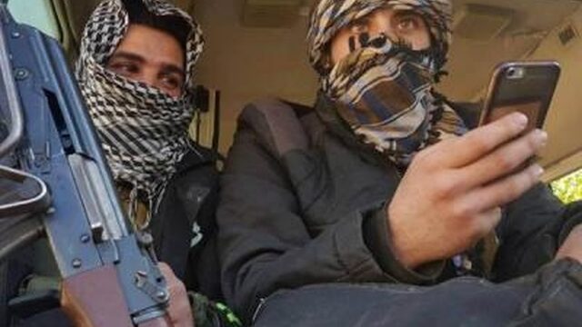 Syrische media: luchtmachtbasis Homs bestookt met raketten