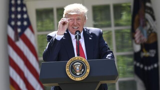 Eén jaar Trump: 'chaos en verdriet'