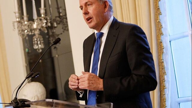 Podcast De Dag: Trump kan nog wel wat hebben, maar de Britten niet meer