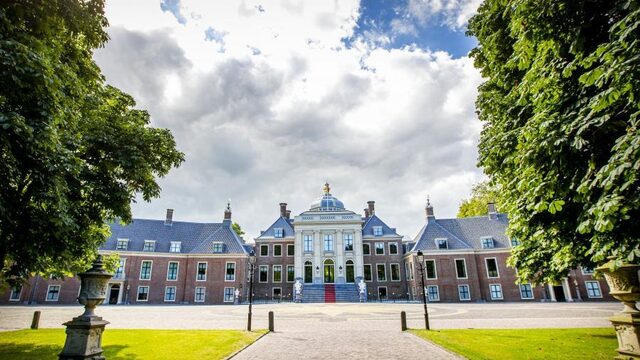 'Trots zijn op je DNA is misschien nog wel dommer dan trots zijn op je geloof'