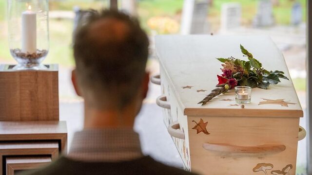 Stand.nl: Rouwverlof moet beter geregeld worden